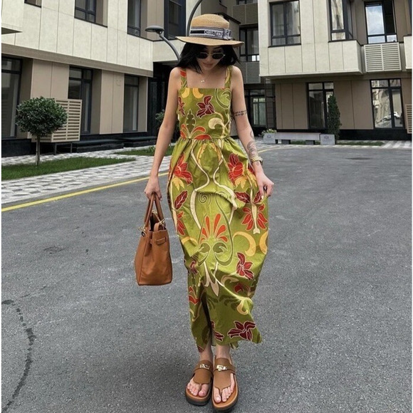 Zara Green Floral Print ZW Collection 2024 Midi Dress New Size Medium Tropical - Picture 1 of 11